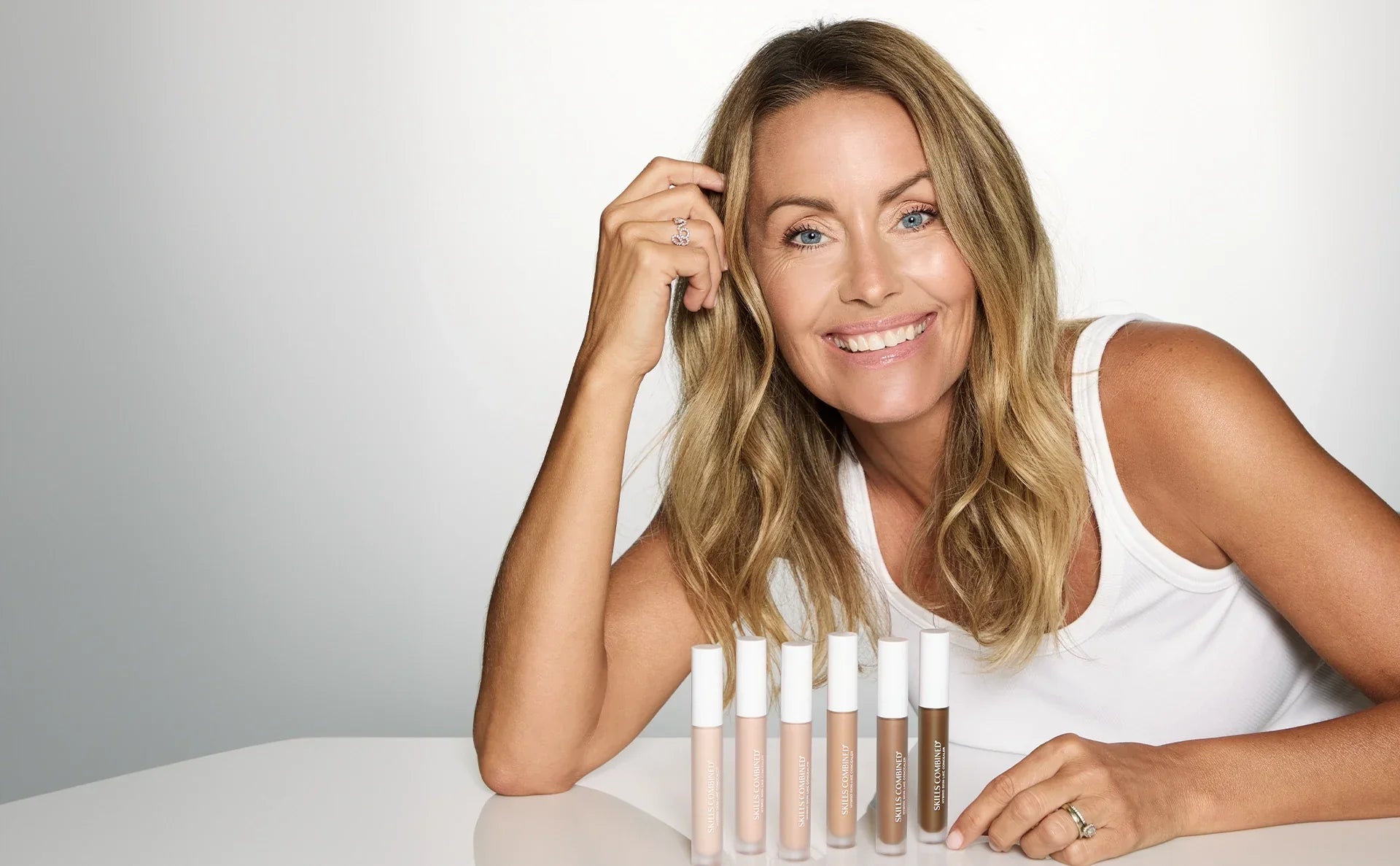 Så väljer du rätt nyans på Skills Combined® Hybrid Skin-Like Concealer