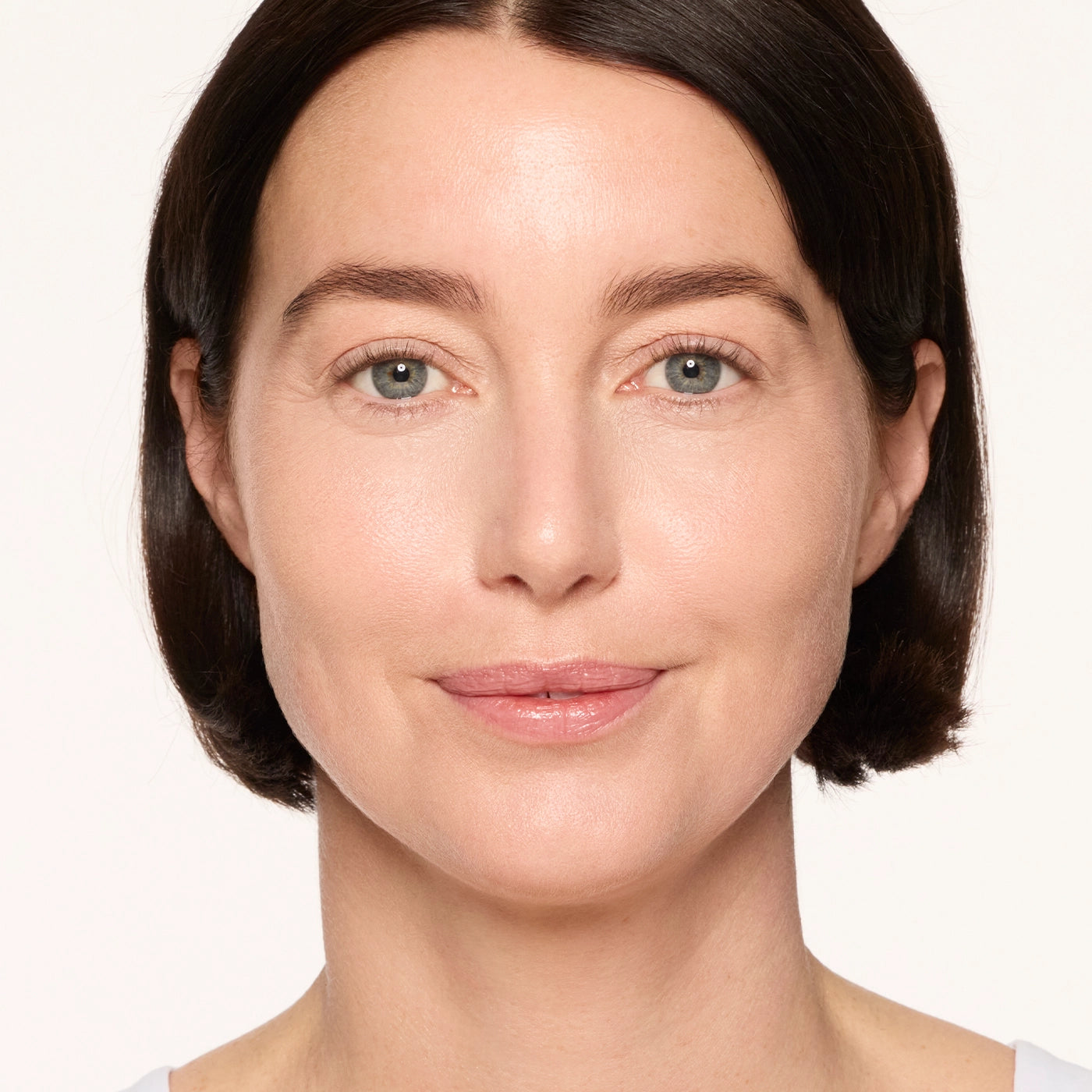 Hybrid Skin-Like Concealer - 1 Light