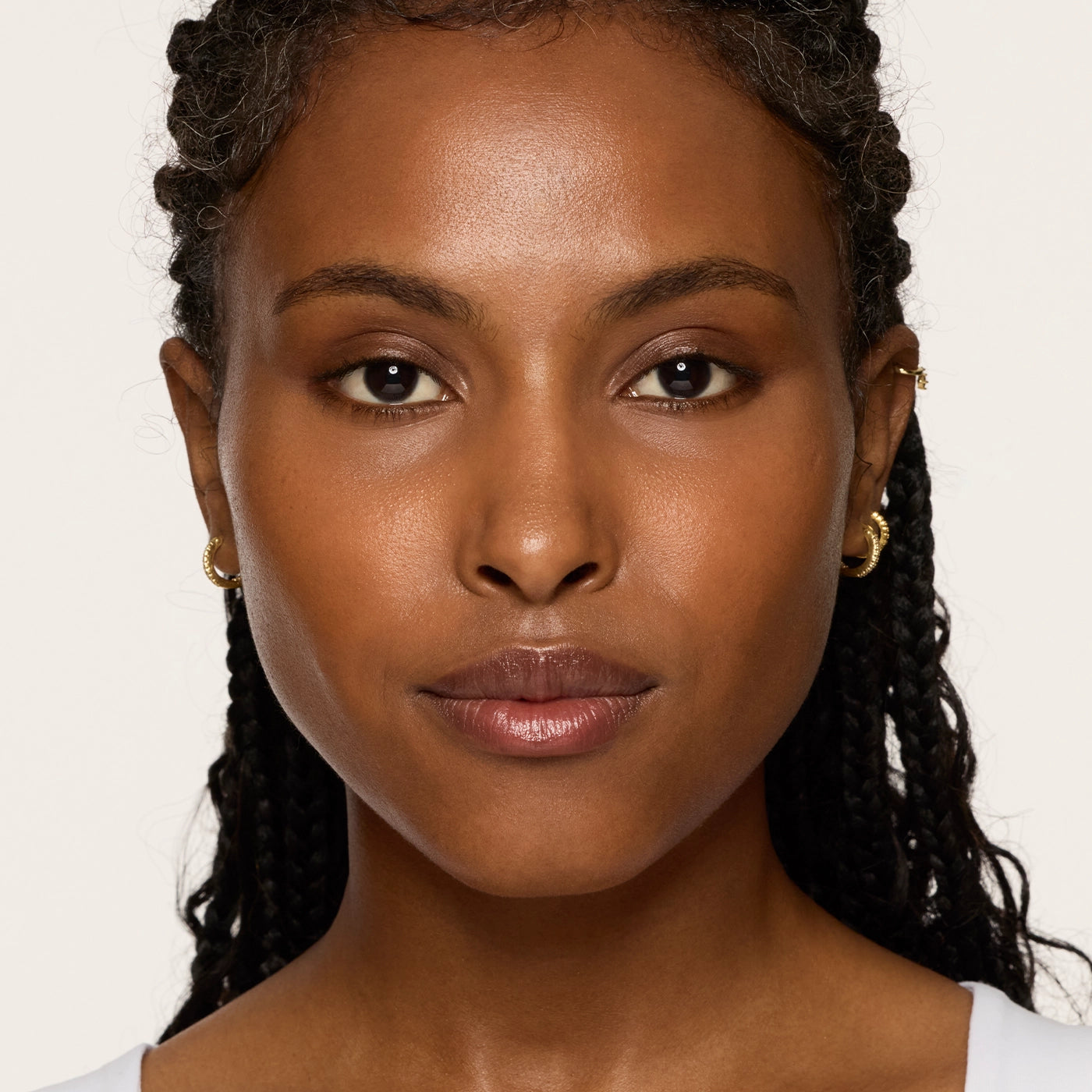 Hybrid Skin-Like Concealer - 5 Medium Deep